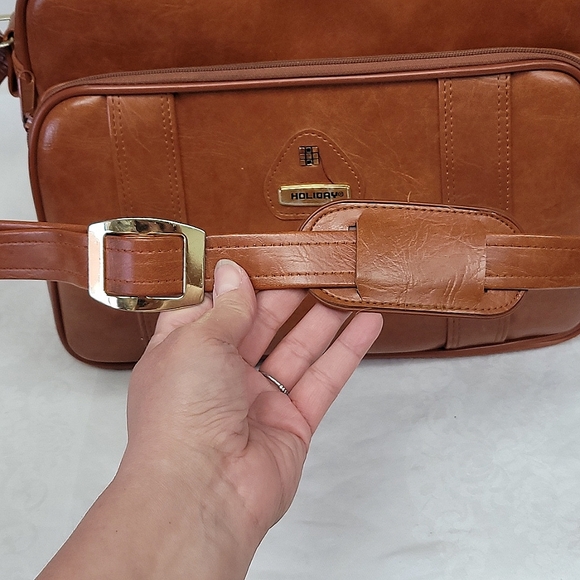 Vintage "Holiday" brand 2 piece faux leather luggage set made in Korea - Picture 12 of 15